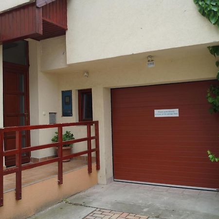 Ria'S Apartment Budapest Exterior photo